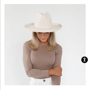 NWT Gigi Pip x Cara Loren pencil brim hat S/M
